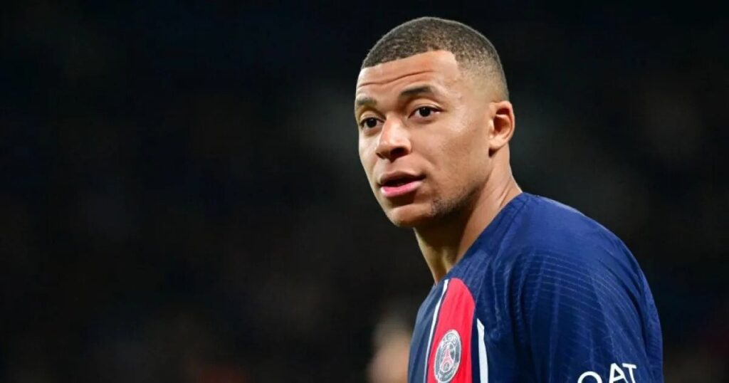 ezgif.com webp to jpg 19 Transfer News Rumors: Arsenal Challenges Liverpool for Mbappe; Man Utd Plans £160m Raid