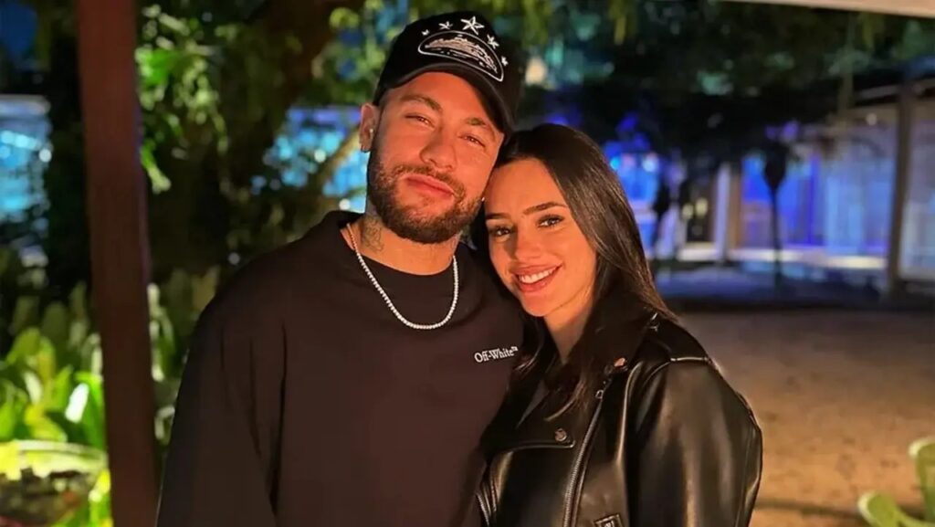 neymar Neymar and Girlfriend Part Ways Just One Month After Welcoming Daughter