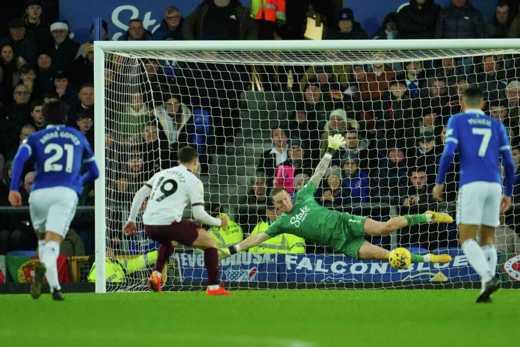 city Man City's Second-Half Surge Secures Comeback Win Against Everton