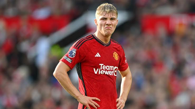 images 19 1 Luke Shaw Provides Insights into Manchester United's Offensive Challenges