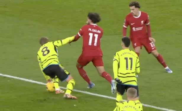 images 20 1 The Explanation Behind Liverpool Not Being Awarded a Penalty for Martin Odegaard's Handball against Arsenal