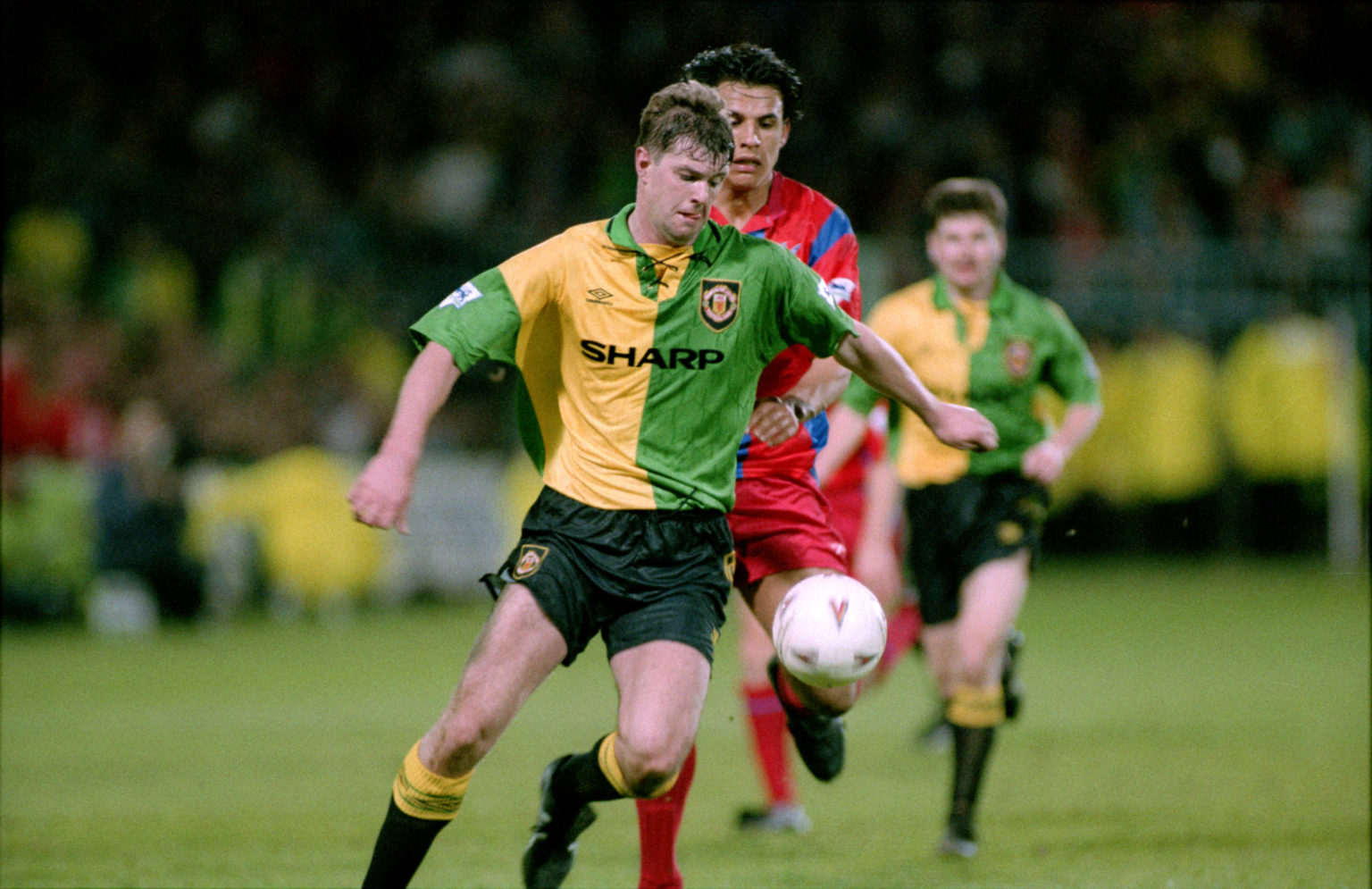 21 April 1993 London, FA Premier League, Crystal Palace v Manchester United - Gary Pallister of Manchester United and Chris Coleman of Crystal Palace.