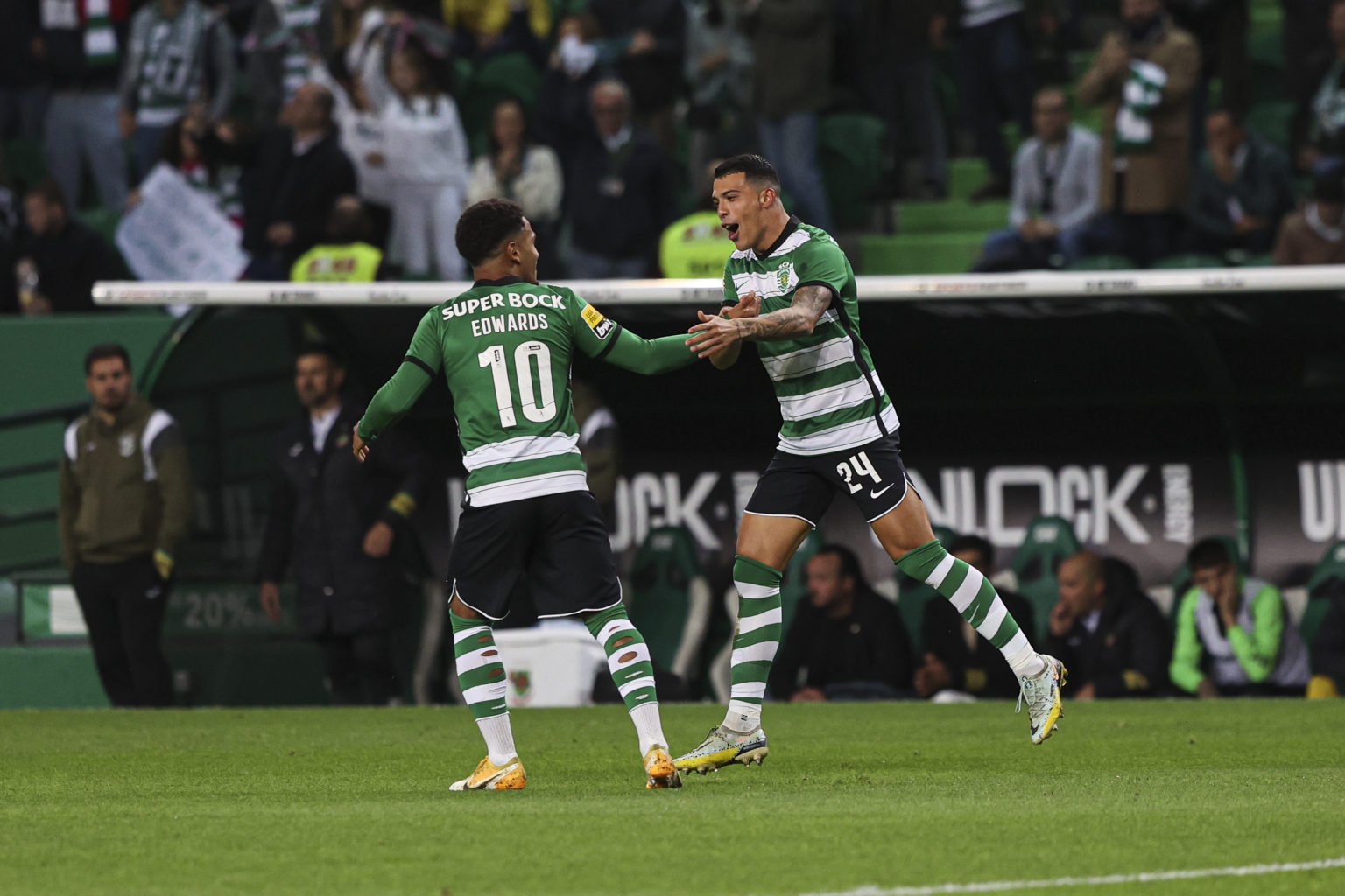 Pedro Porro (R) and Marcus Edwards (L) of Sporting CP celebrate a goal during the Liga Portugal Bwin match between Sporting CP and Paços de Ferreir...