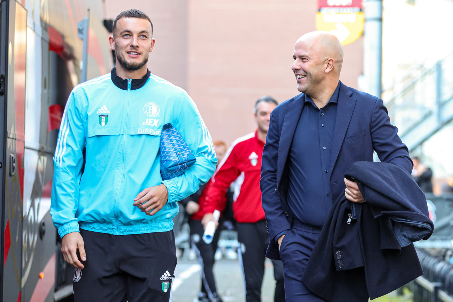 goalkeeper Justin Bijlow of Feyenoord, head coach Arne Slot of Feyenoord before the Dutch Eredivisie match between FC Utrecht and Feyenoord at Stad...