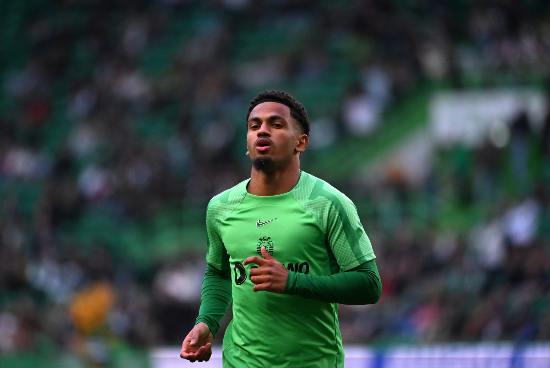 Marcus Edwards of Sporting in action before the Liga Portugal Bwin match between Sporting CP and FC Porto at Estadio Jose Alvalade on February 12, ...