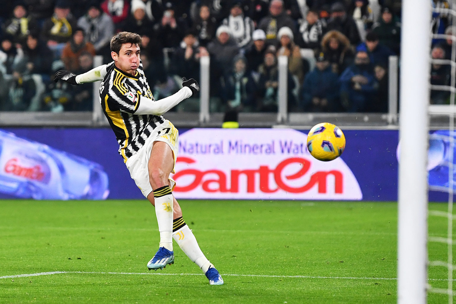 Andrea Cambiaso of Juventus scores their team's second goal during the Coppa Italia Round of 16 match between Juventus FC and US Salernitana at All...