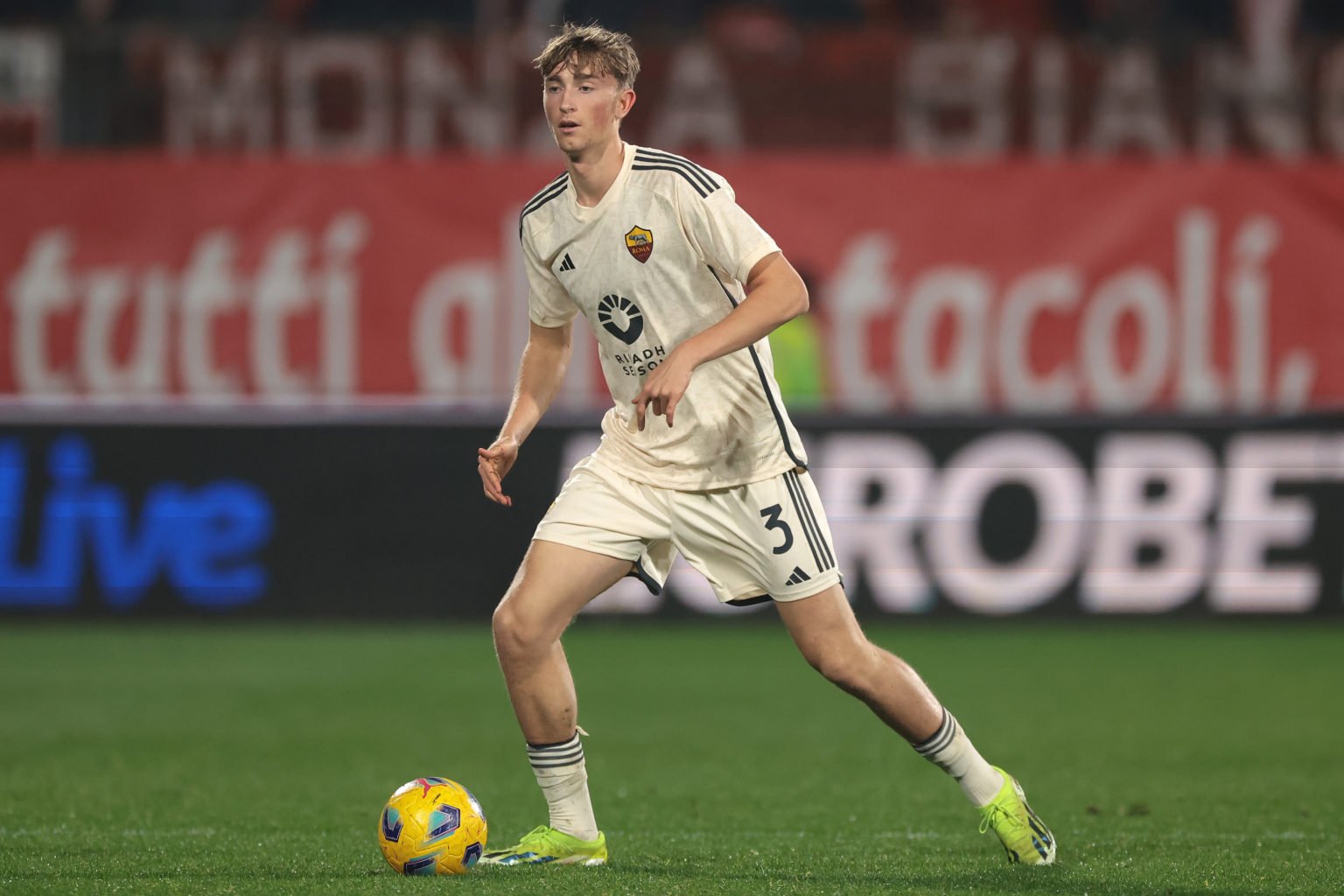 Dean Huijsen of AS Roma during the Serie A TIM match between AC Monza and AS Roma - Serie A TIM  at U-Power Stadium on March 02, 2024 in Monza, Italy.