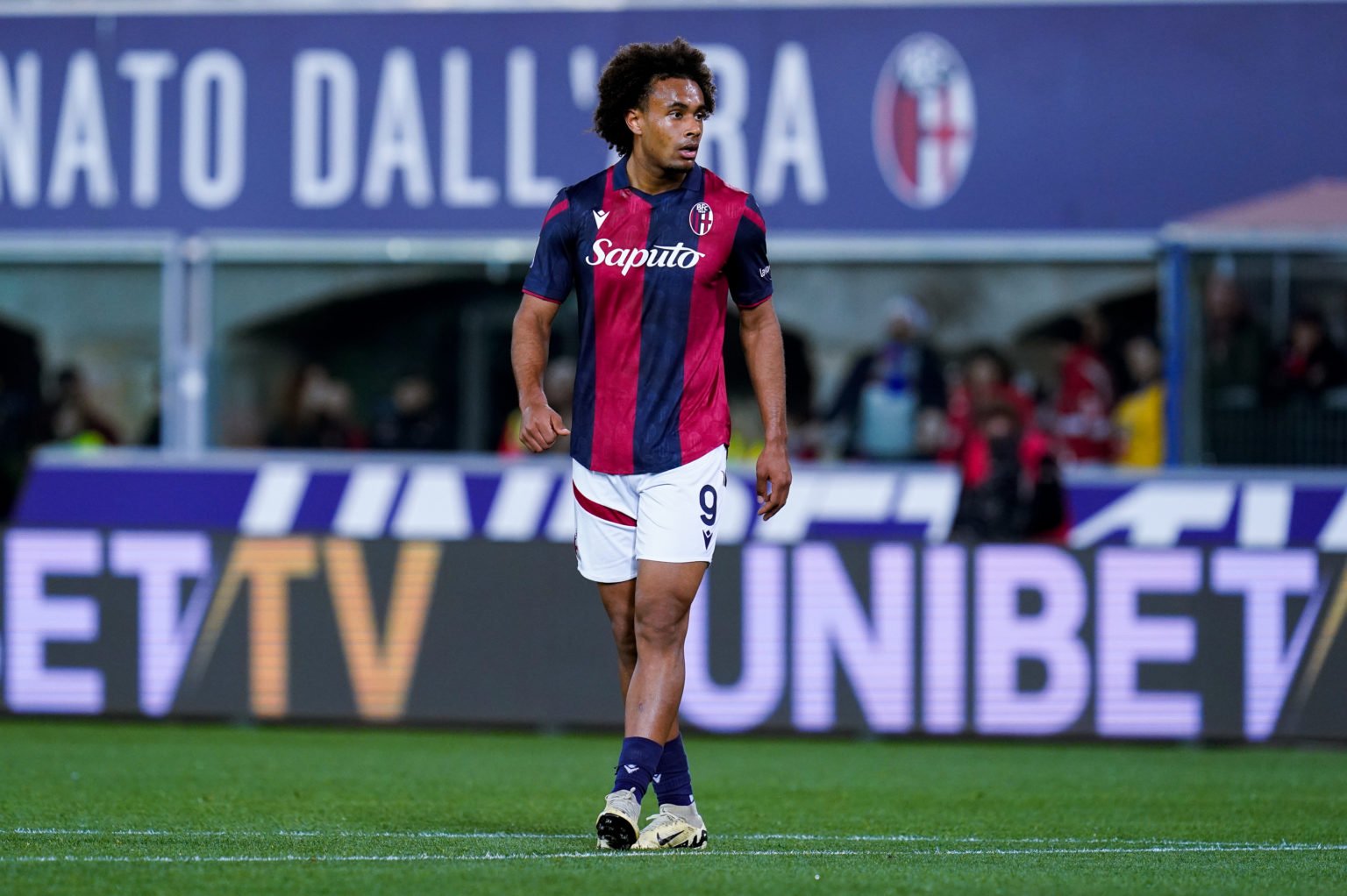 Joshua Zirkzee of Bologna FC looks on during the serie A TIM match between Bologna FC and FC Internazionale at Stadio Renato Dall'Ara on March 09, ...