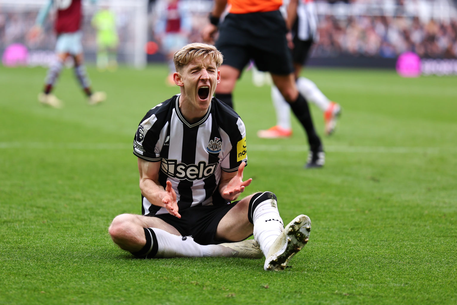 Anthony Gordon of Newcastle United reacts during the Premier League match between Newcastle United and West Ham United at St. James Park on March 3...