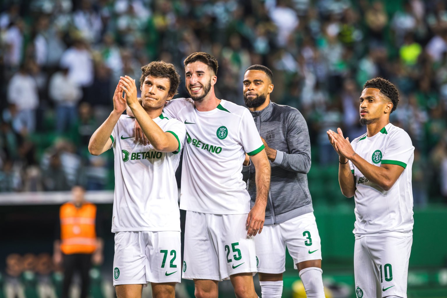 Eduardo Quaresma (L), Goncalo Inacio (CL), Jerry St. Juste (CR) and Marcus Edwards (R) of Sporting CP thank the fans at the end of the match betwee...