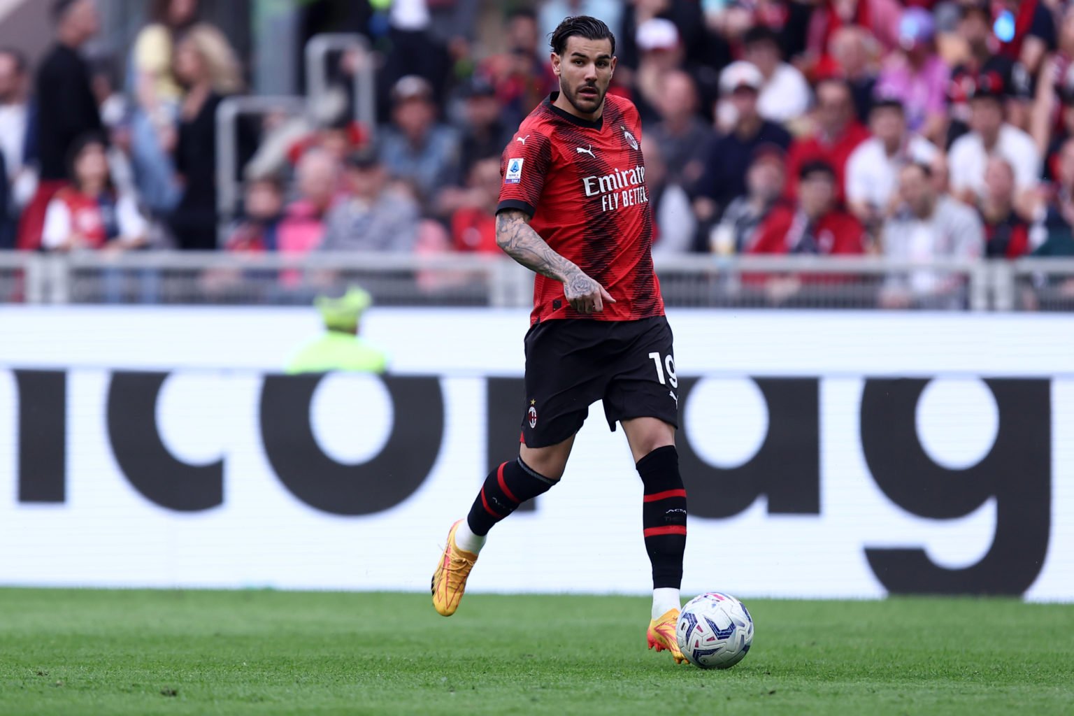 Theo Hernandez of Ac Milan controls the ball during the Serie A TIM match between AC Milan and Genoa CFC at Stadio Giuseppe Meazza on May 5, 2024 i...