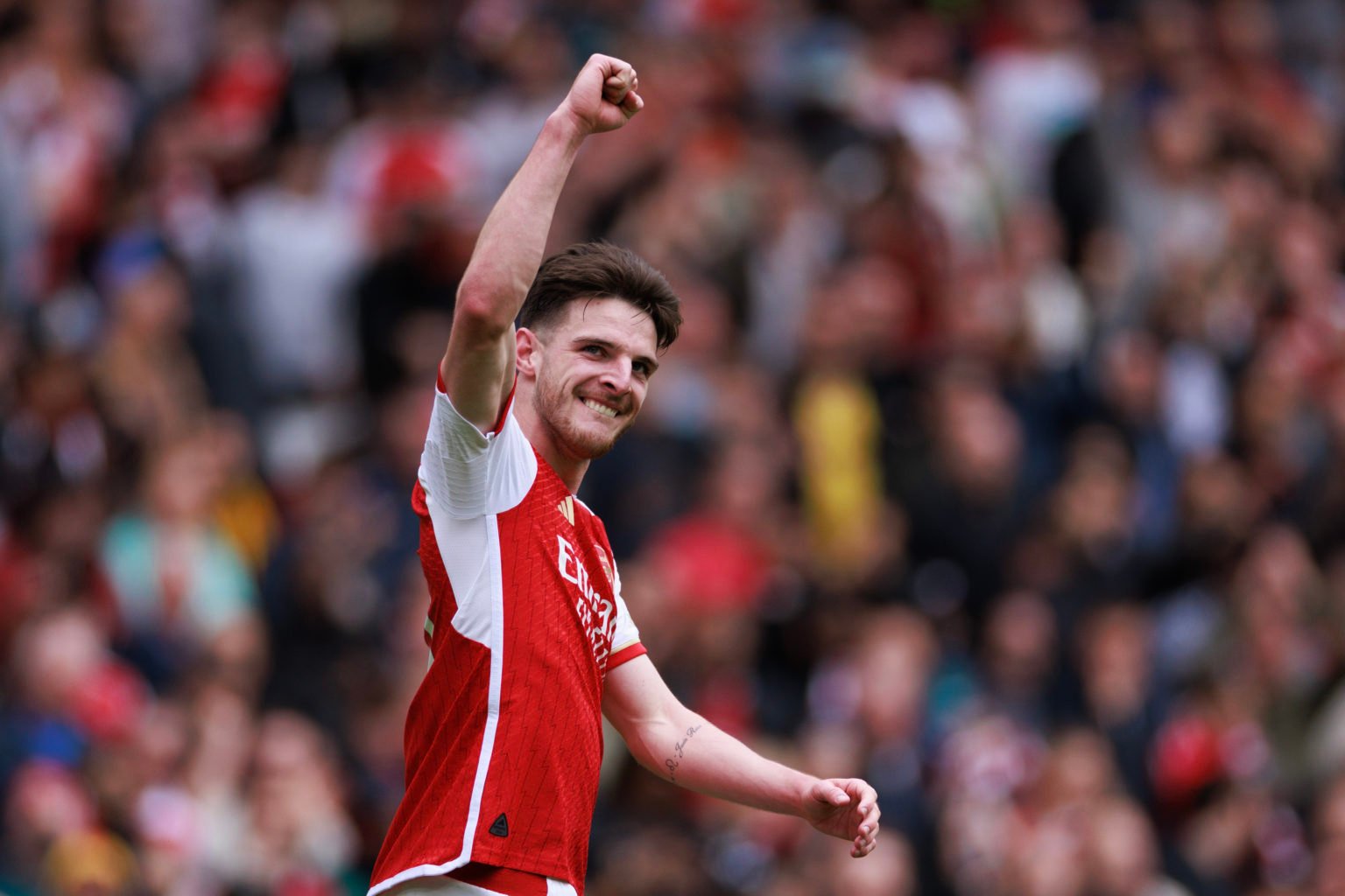 Declan Rice of Arsenal celebrates during the Premier League match between Arsenal FC and AFC Bournemouth at Emirates Stadium on May 04, 2024 in Lon...