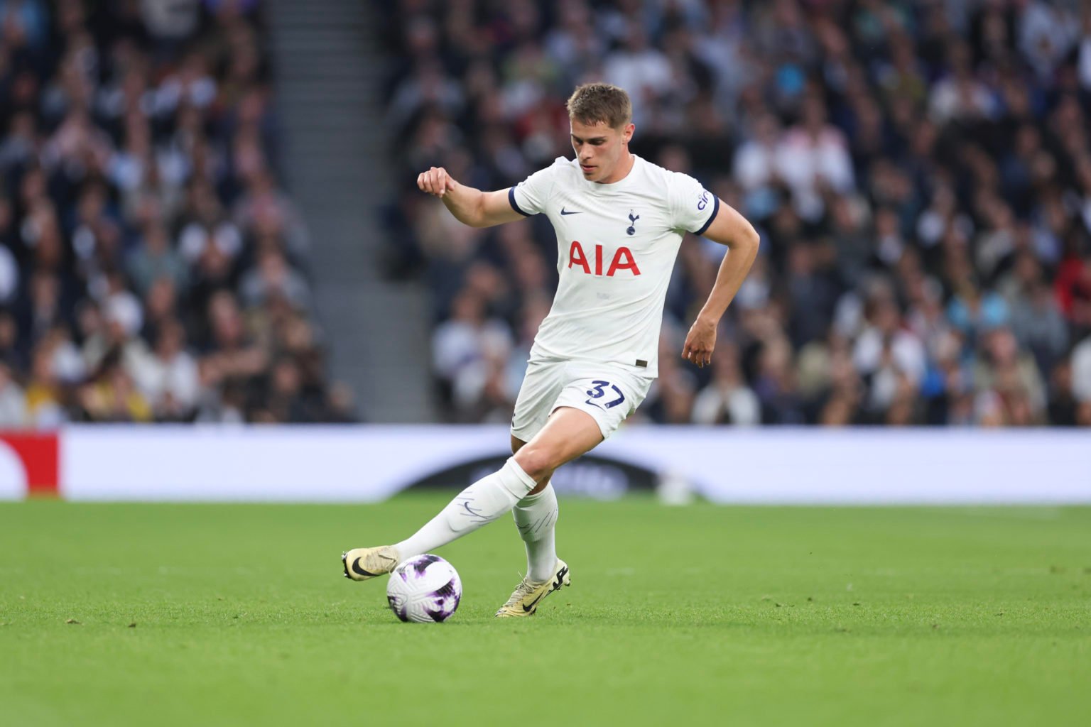 Micky van de Ven of Tottenham Hotspur during the Premier League match between Tottenham Hotspur and Manchester City at Tottenham Hotspur Stadium on...