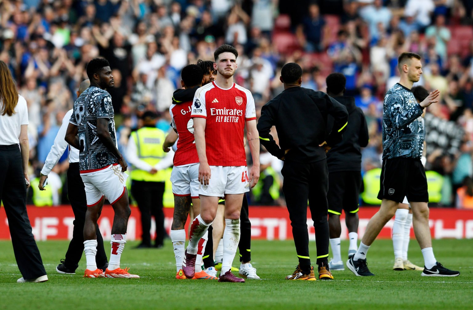 Declan Rice of Arsenal looks dejected following the Premier League match between Arsenal FC and Everton FC at Emirates Stadium on May 19, 2024 in L...