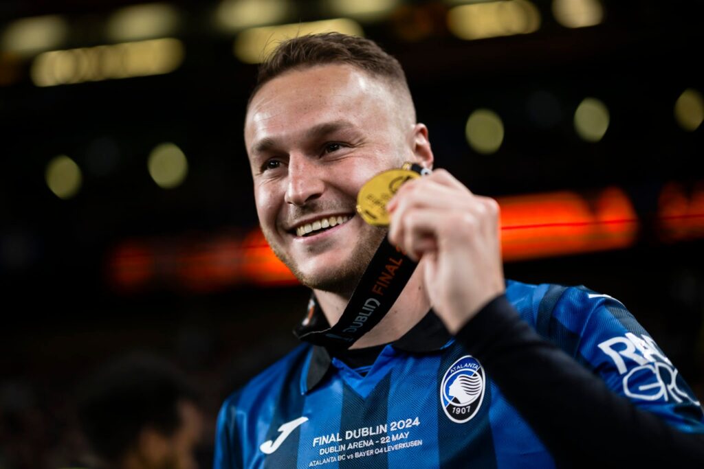 GettyImages 2154356401 1536x1024 1 Report: Cup winners now want to shove Liverpool aside in race to sign Arne Slot target, £38m bid has been made