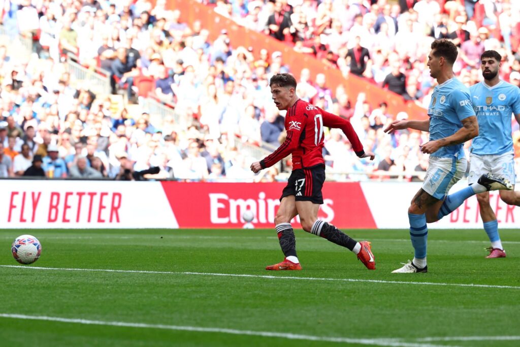 GettyImages 2154603965 1536x1024 1 What Lisandro Martinez did to Erik ten Hag right on full-time as Manchester United won the FA Cup