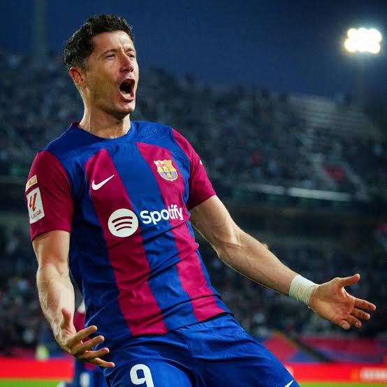 images 17 Probierz: Barca Has Not Done Enough To Help Lewandowski’s Form