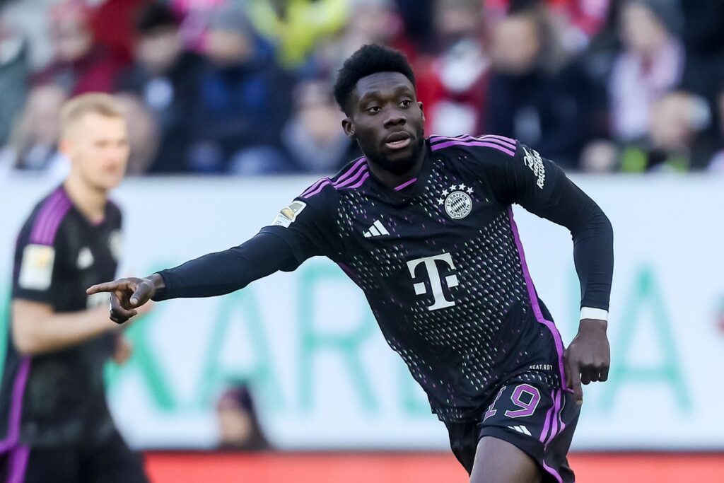 Alphonso Davies3 1200x800 1 Bayern Munich braced for Alphonso Davies free transfer in 2025