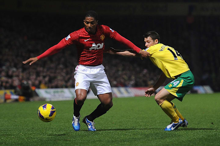 Antonio Valencia, Wes Hoolahan