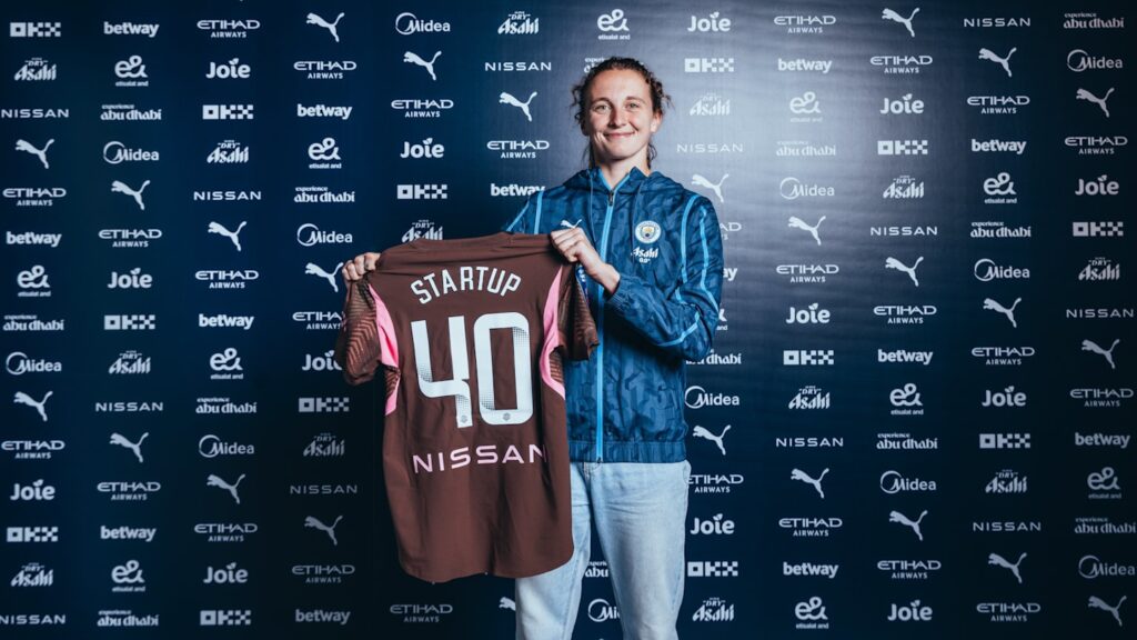 01j73bp88nm86e2gk9dx Man City complete signing of goalkeeper Katie Startup