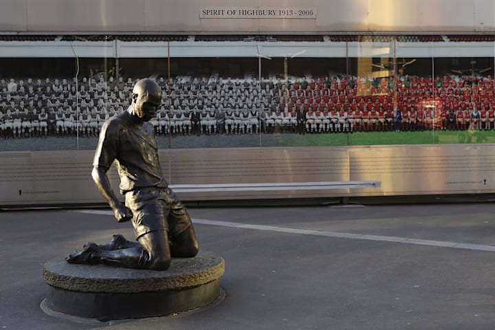 Arsenal FC v FC Barcelona - UEFA Champions League Round of 16: First Leg