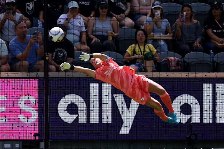 Alyssa Naeher