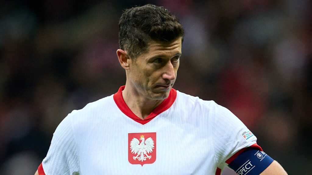 01jaaqqnerz7tcw75yfw Barcelona sweating on Robert Lewandowski injury ahead of Bayern Munich & Real Madrid games