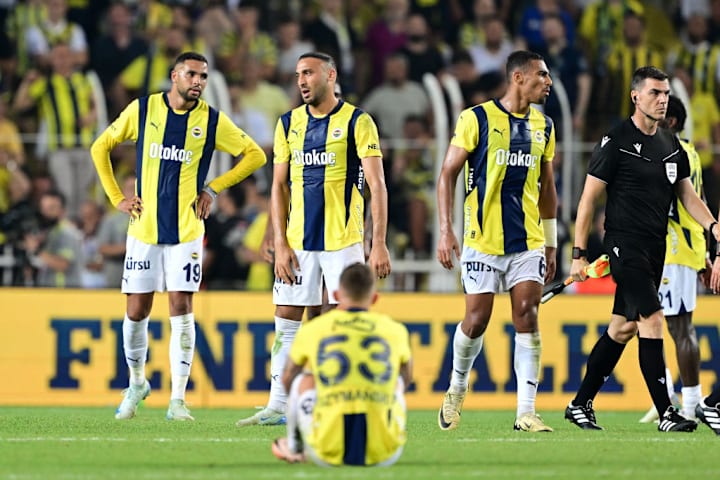 Fenerbahce v Lille - UEFA Champions League