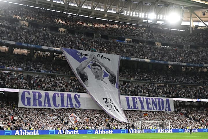 Toni Kroos banner at the Bernabe