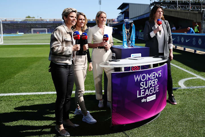 Sue Smith, Karen Carney, Kelly Smith, Caroline Barker