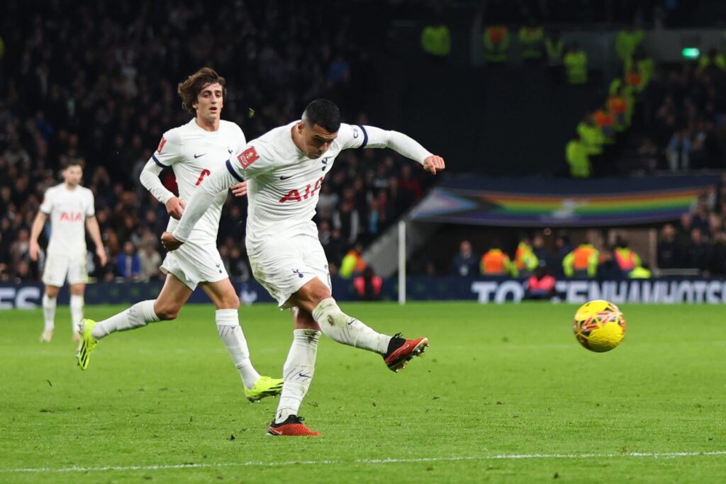 Pedro Porro of Tottenham Hotspur  scoring the 1st goal during the Emirates FA Cup Third Round match between Tottenham Hotspur and Burnley at Totten...